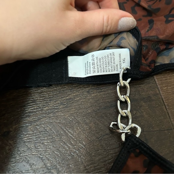 Mesh leopard and  chain lingerie bodysuit 1X - Picture 5 of 5